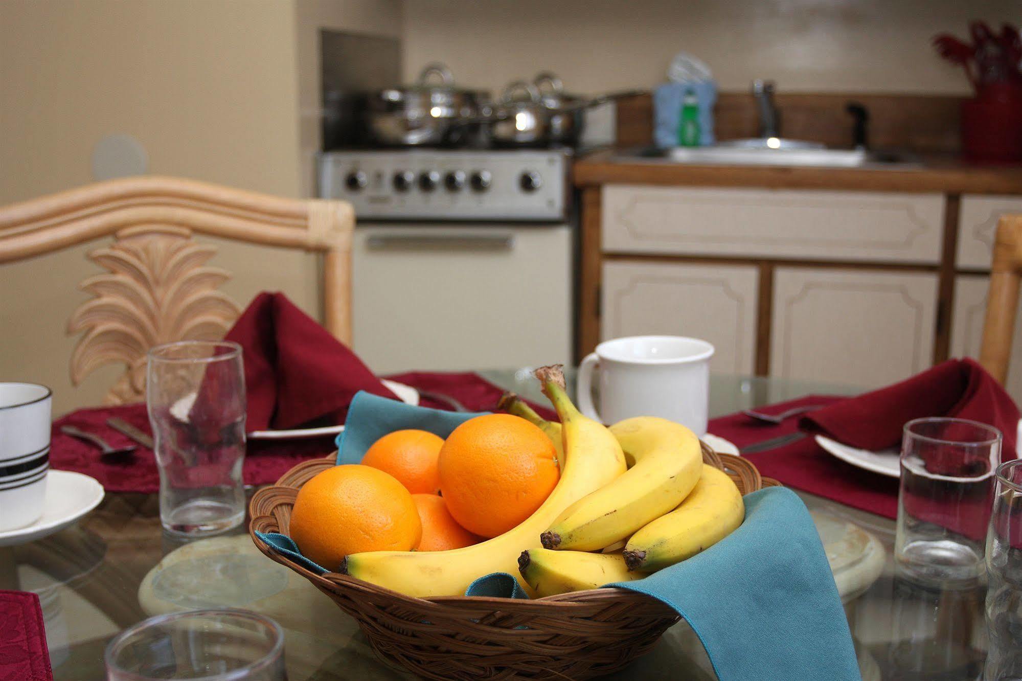 Makai Beach Hotel 2*